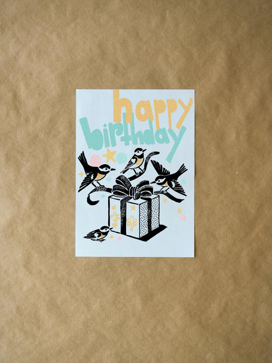 Happy Birthday Birds Card - Cute Birthday Card for Friends, Family, and Kids - Fun Gift with Colorful Birds Design